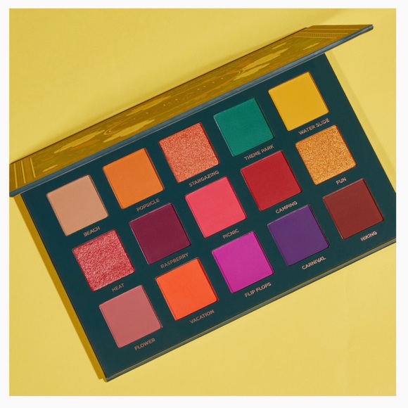 Ace Beaute Nostalgia Eyeshadow Palette - Picture 2 of 12